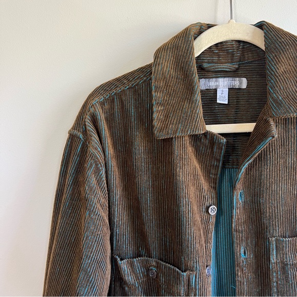 Urban Outfitters Corduroy Button Up - Picture 4 of 8